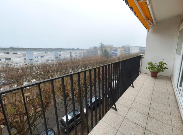 Appartement 3 pièces Le mee sur seine disponible à la Vente